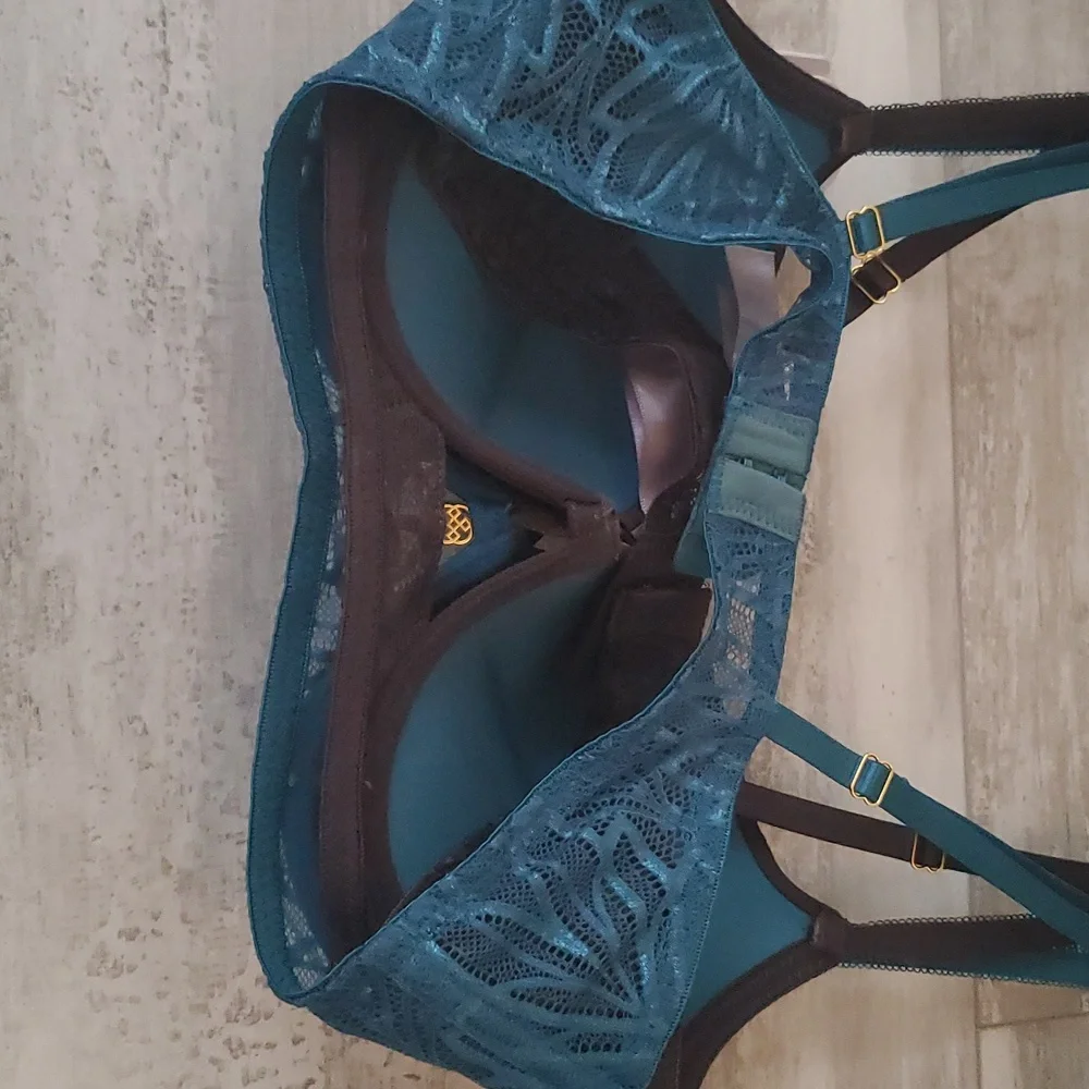 Push Up Bras - Picture 3 of 4